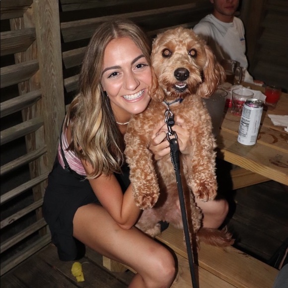 Meet your Posher, Elise - Picture 1 of 1